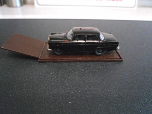 Brekina mercedes 190 taxi ohne - mercedes,