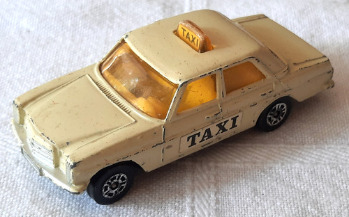 Cargi mercedes benz 240 - benz, taxi
