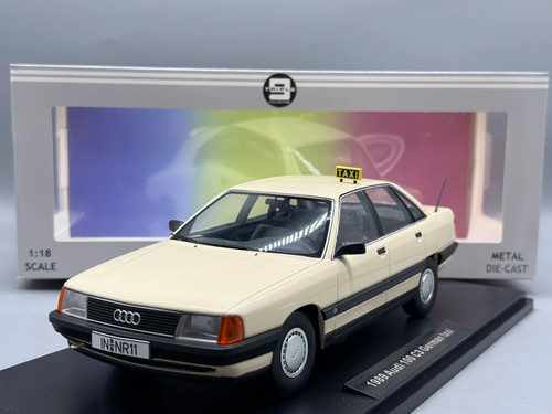 Modellautos triple9 audi - 1:18,